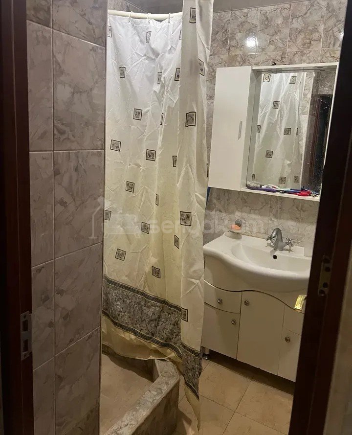 2 Սենյականոց Բնակարան, 72քմ, 4/13 հարկ, Կապիտալ Վերանորոգված, Կահավորված, Արևկող