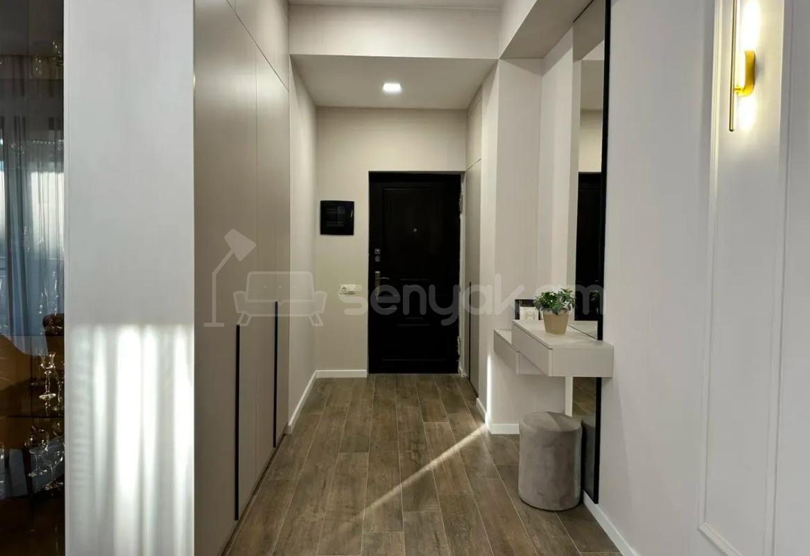 4 Սենյականոց Բնակարան Նորակառույցում, 83քմ, 2/16 հարկ, Դիզայներական Վերանորոգված