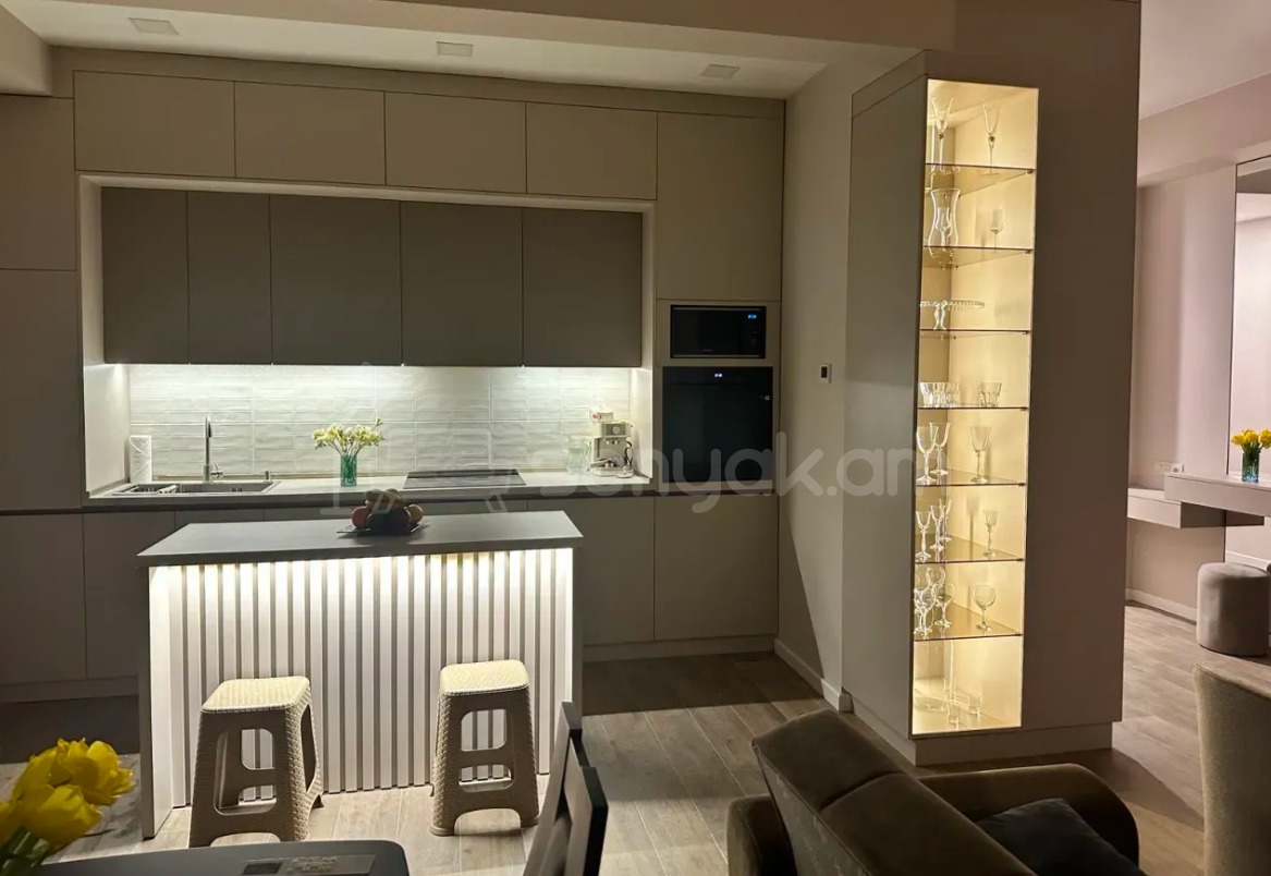 4 Սենյականոց Բնակարան Նորակառույցում, 83քմ, 2/16 հարկ, Դիզայներական Վերանորոգված