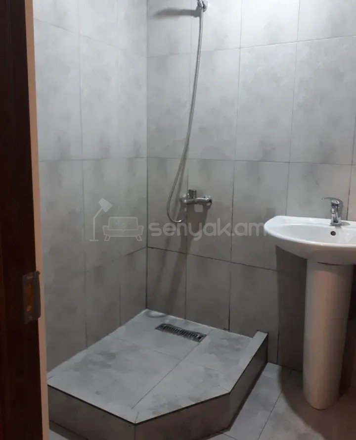 2 Սենյականոց Բնակարան Քարե Շենքում, 56քմ, 3/5 հարկ, Կոսմետիկ Վերանորոգված, Կահավորված, Արևկող