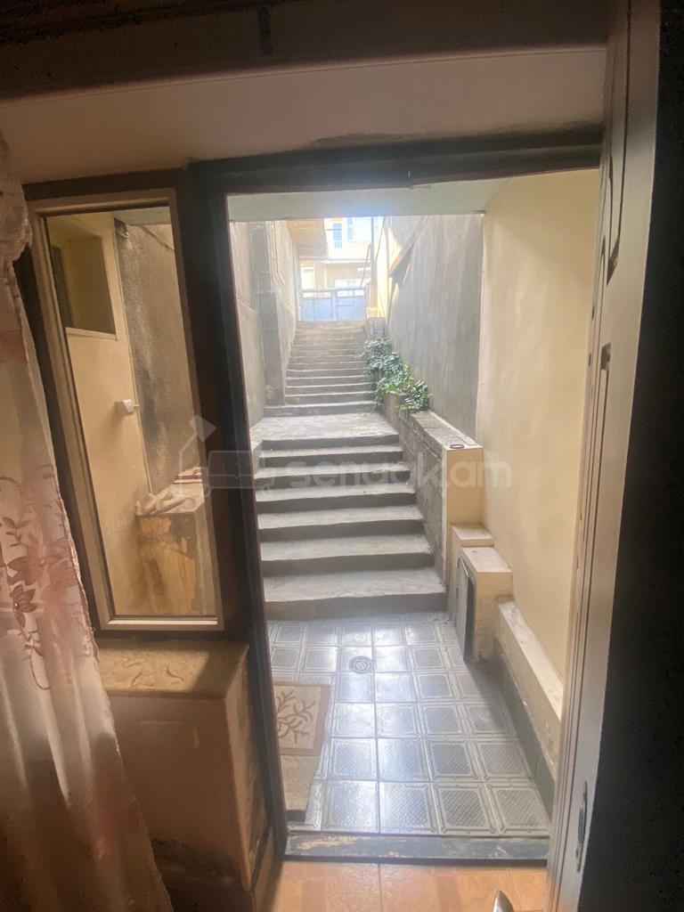 3 Սենյականոց Սեփական Տուն, 70քմ, Կապիտալ Վերանորոգված