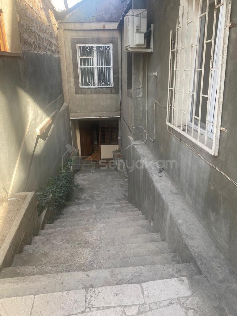 3 Սենյականոց Սեփական Տուն, 70քմ, Կապիտալ Վերանորոգված