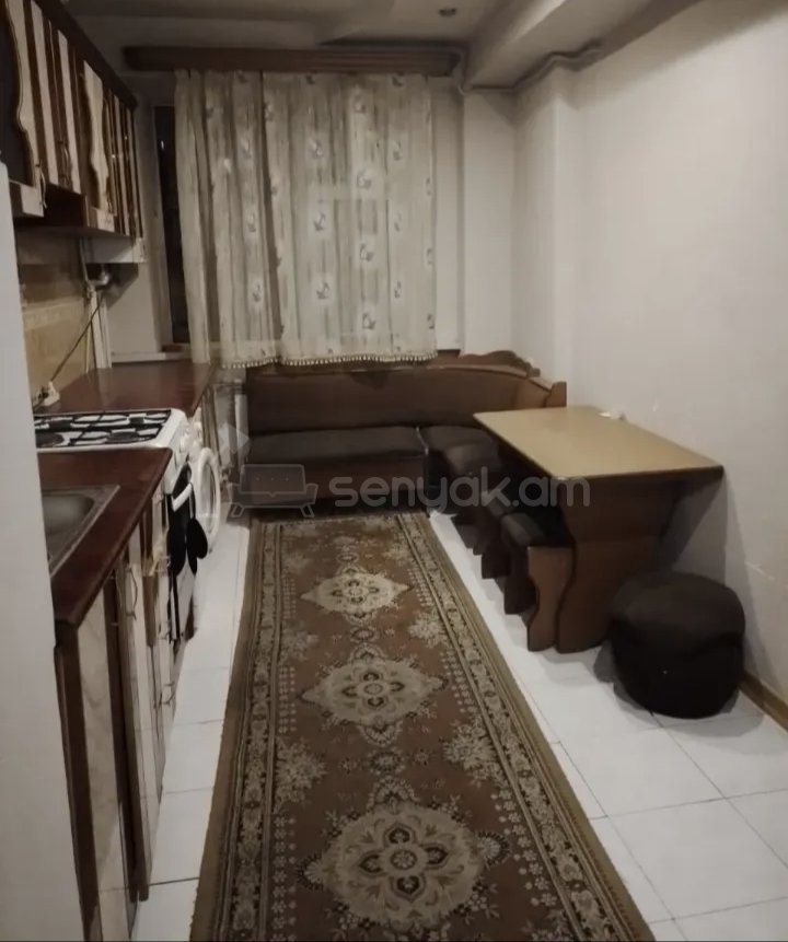 2 Սենյականոց Բնակարան Քարե Շենքում, 56քմ, 1/14 հարկ, Նորմալ Վիճակում, Կահավորված