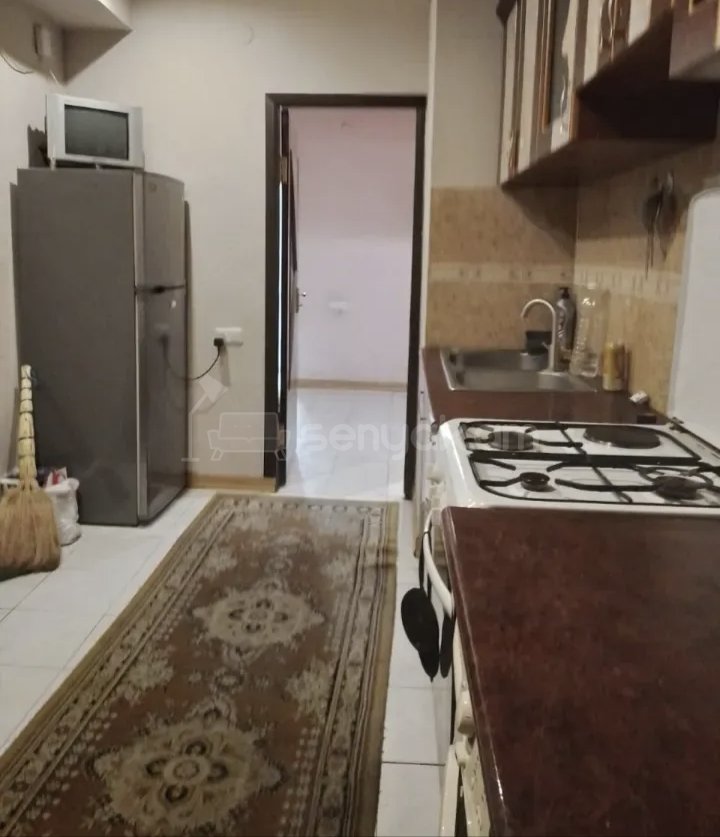 2 Սենյականոց Բնակարան Քարե Շենքում, 56քմ, 1/14 հարկ, Նորմալ Վիճակում, Կահավորված