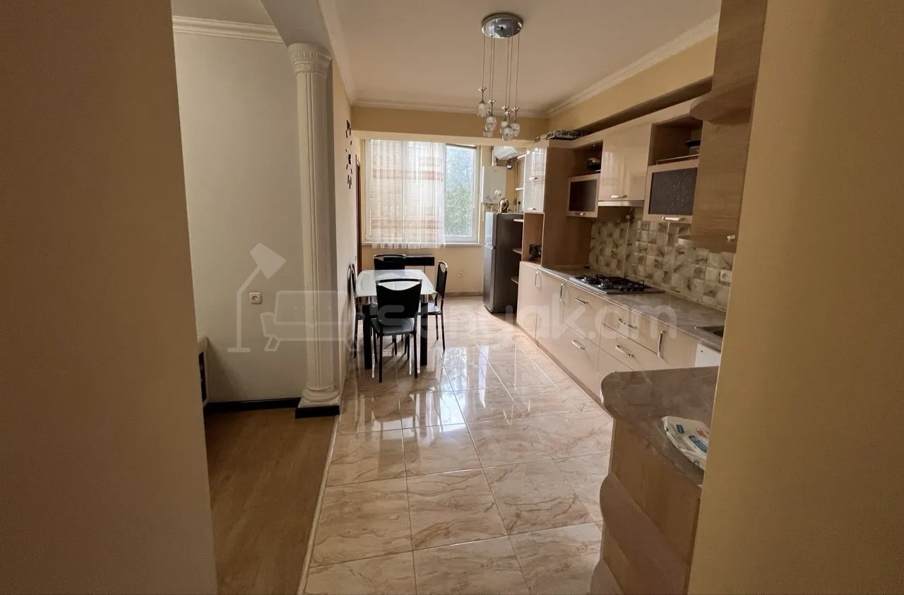 2 Սենյականոց Բնակարան Քարե Շենքում, 56քմ, 3/9 հարկ, Կապիտալ Վերանորոգված, Կահավորված, Արևկող