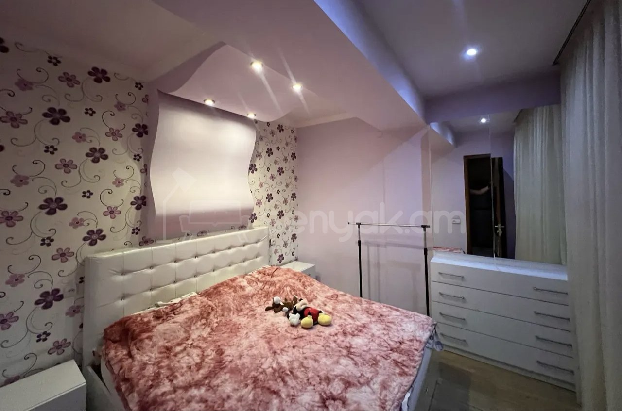 2 Սենյականոց Բնակարան Քարե Շենքում, 56քմ, 3/9 հարկ, Կապիտալ Վերանորոգված, Կահավորված, Արևկող