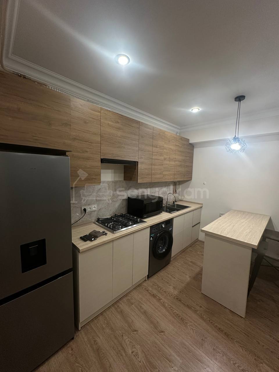 2 Սենյականոց Բնակարան, 50քմ, 2/9 հարկ, Կապիտալ Վերանորոգված, Կահավորված, Արևկող