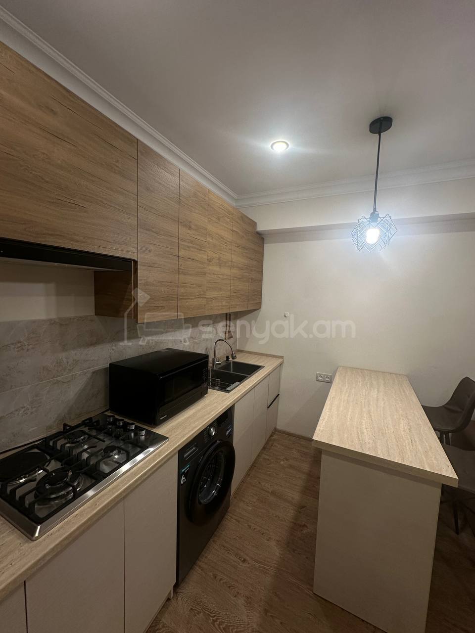2 Սենյականոց Բնակարան, 50քմ, 2/9 հարկ, Կապիտալ Վերանորոգված, Կահավորված, Արևկող