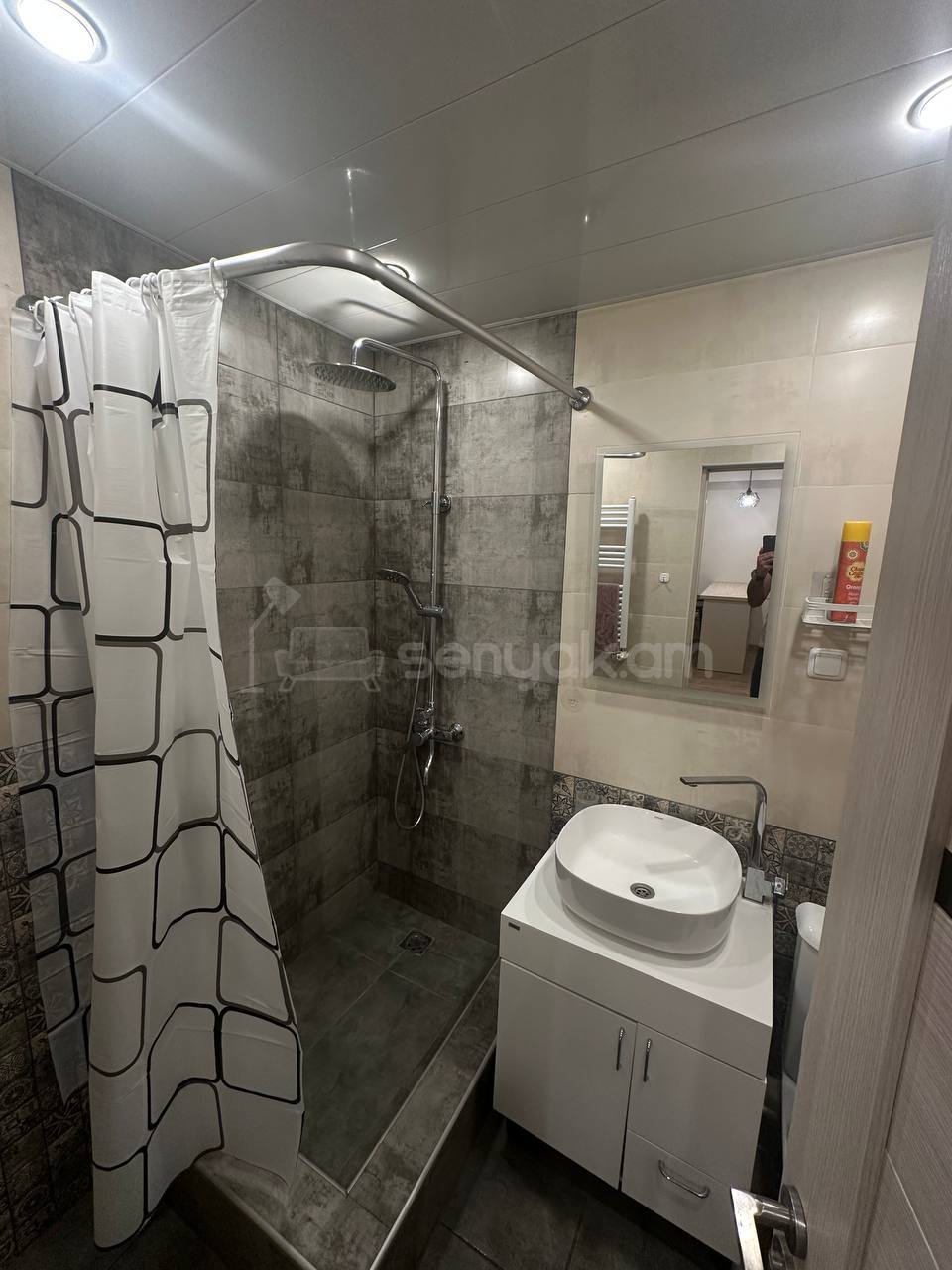 2 Սենյականոց Բնակարան, 50քմ, 2/9 հարկ, Կապիտալ Վերանորոգված, Կահավորված, Արևկող