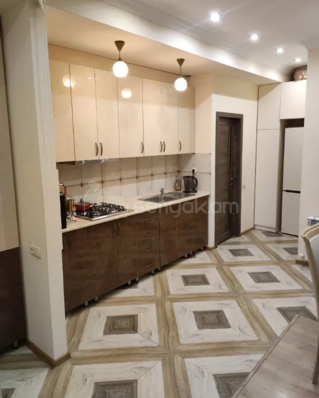 2 Սենյականոց Բնակարան Նորակառույցում, 70քմ, 3/12 հարկ, Կապիտալ Վերանորոգված, Կահավորված
