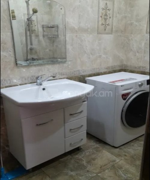 3 Սենյականոց Բնակարան Քարե Շենքում, 70քմ, 4/4 հարկ, Կապիտալ Վերանորոգված, Կահավորված, Արևկող