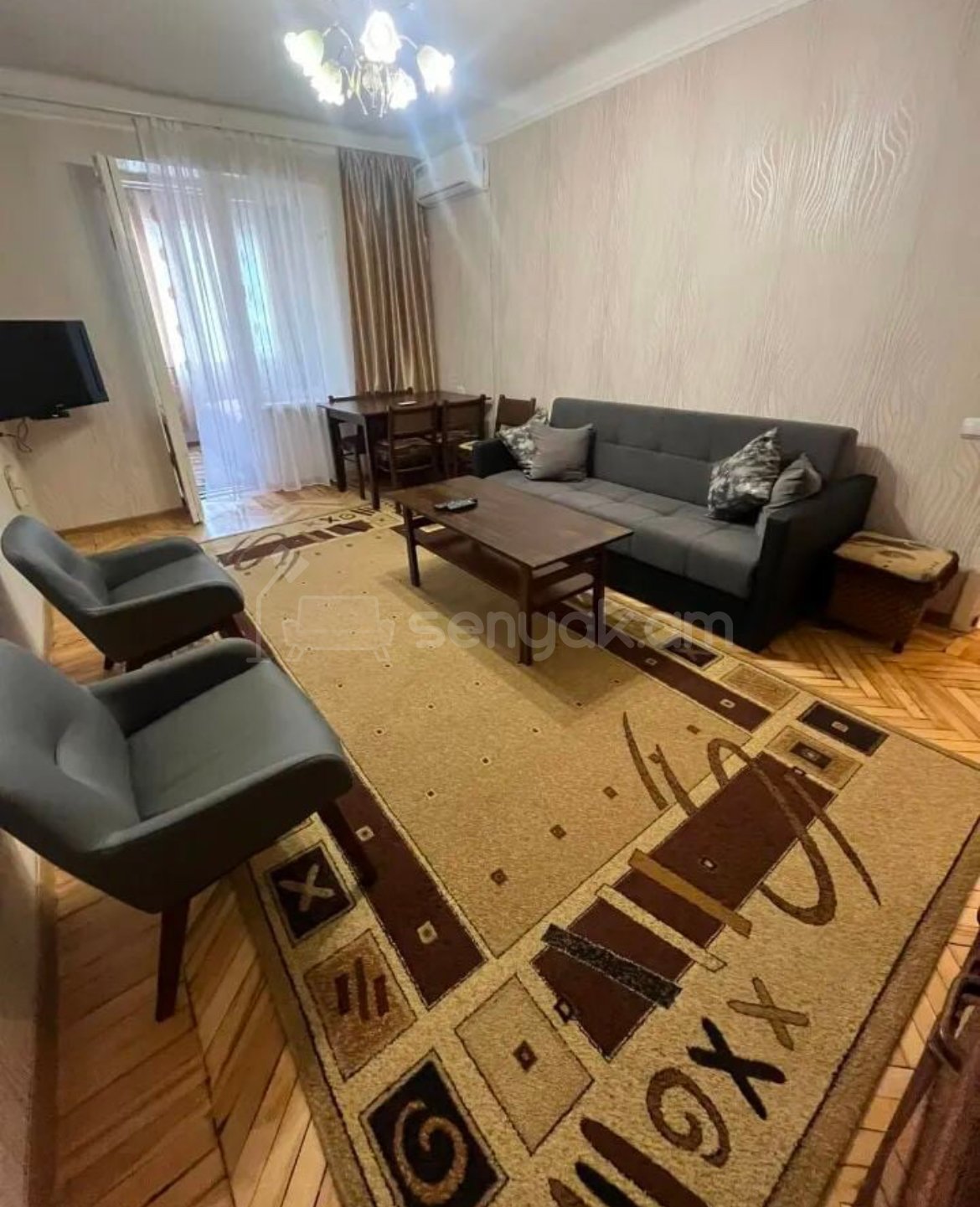 2 Սենյականոց Բնակարան Քարե Շենքում, 45քմ, 2/5 հարկ, Նորմալ Վիճակում, Կահավորված, Արևկող