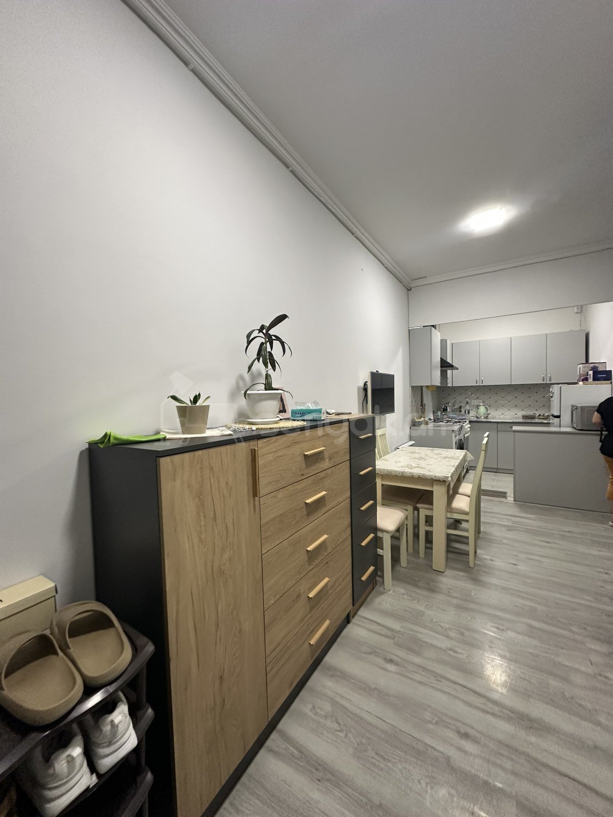 2 Սենյականոց Բնակարան Նորակառույց Քարե Շենքում, 48քմ, 5/5 հարկ, Դիզայներական Վերանորոգված, Կահավորված