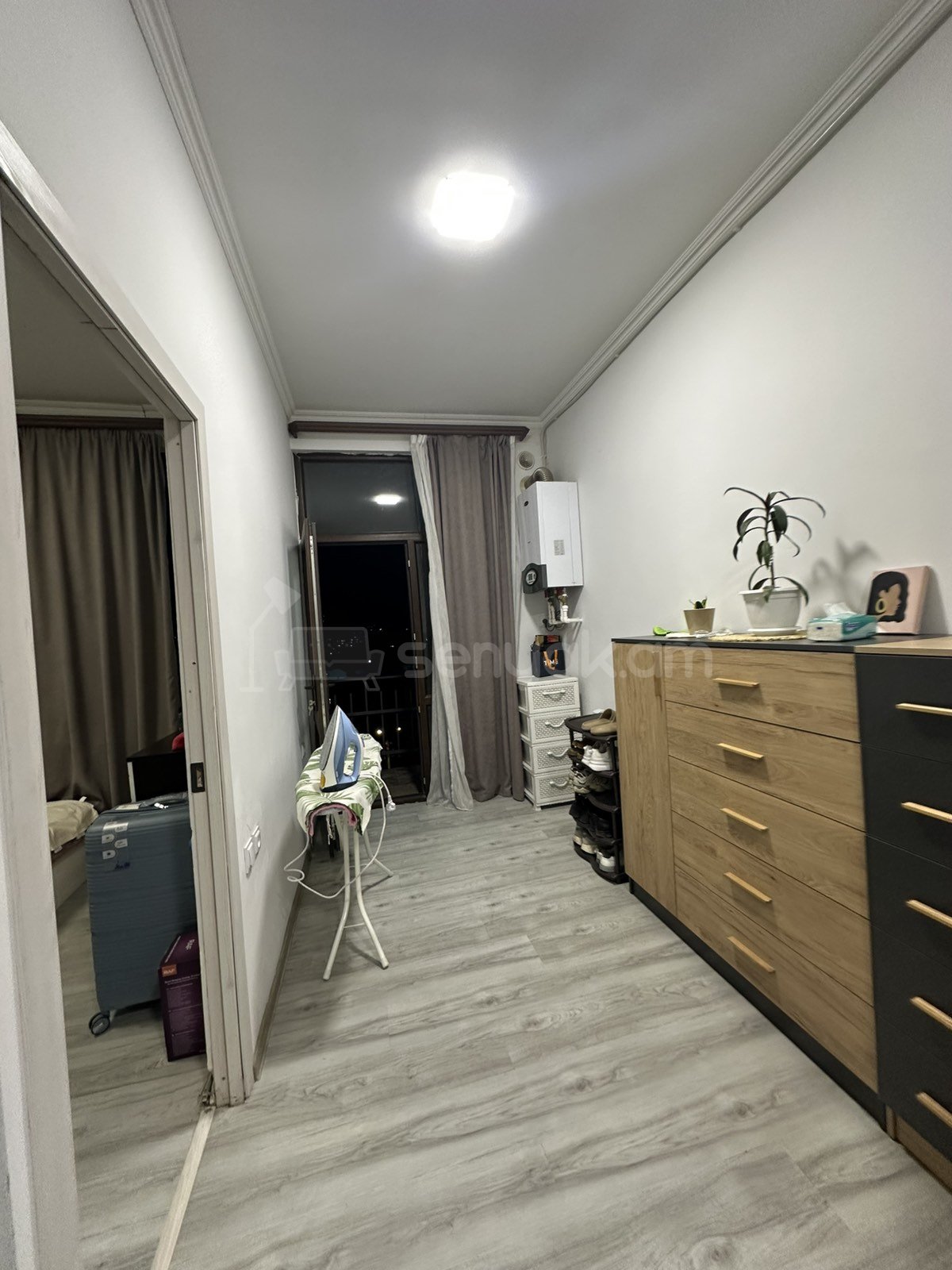 2 Սենյականոց Բնակարան Նորակառույց Քարե Շենքում, 48քմ, 5/5 հարկ, Դիզայներական Վերանորոգված, Կահավորված