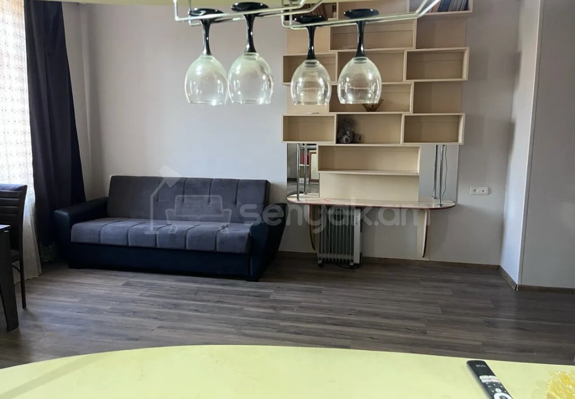 2 Սենյականոց Բնակարան Քարե Շենքում, 55քմ, 5/6 հարկ, Կապիտալ Վերանորոգված, Կահավորված, Արևկող