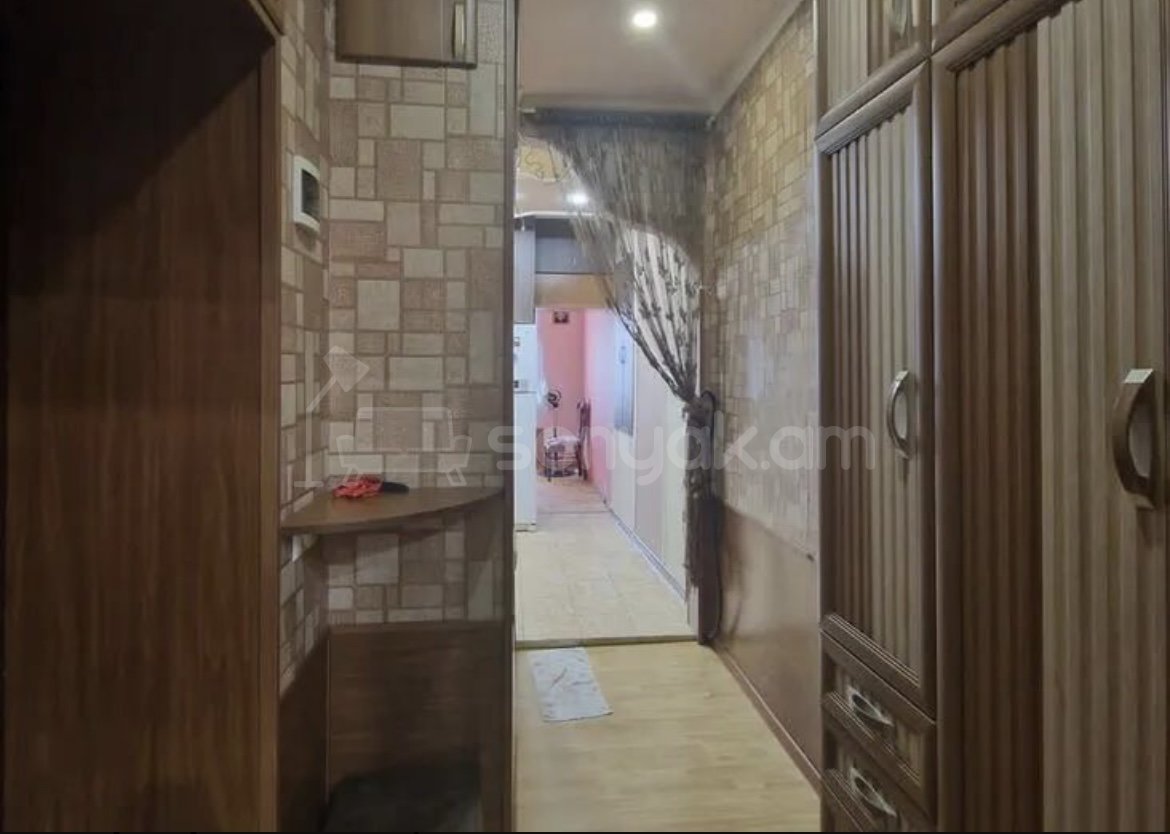 2 Սենյականոց Բնակարան Քարե Շենքում, 45քմ, 3/3 հարկ, Կապիտալ Վերանորոգված, Կահավորված, Արևկող