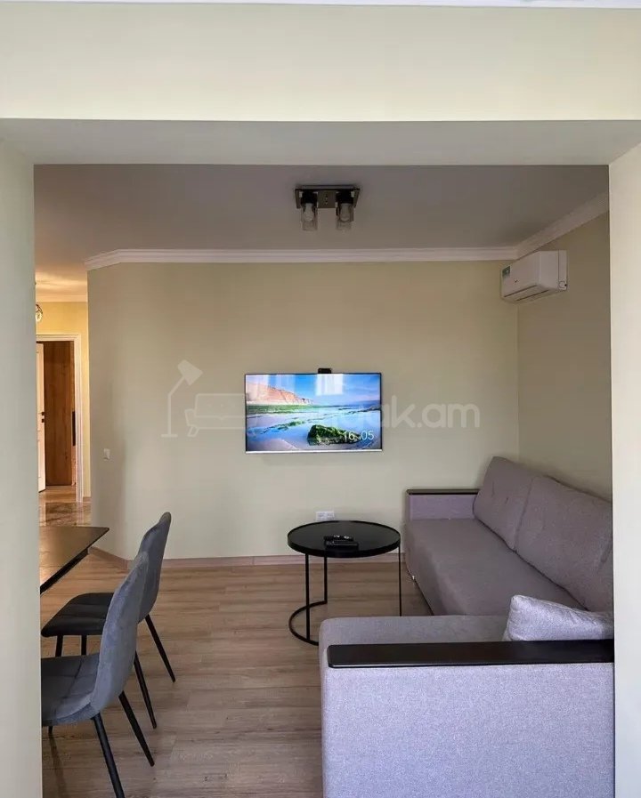 3 Սենյականոց Բնակարան, 80քմ, 6/9 հարկ, Դիզայներական Վերանորոգված, Կահավորված