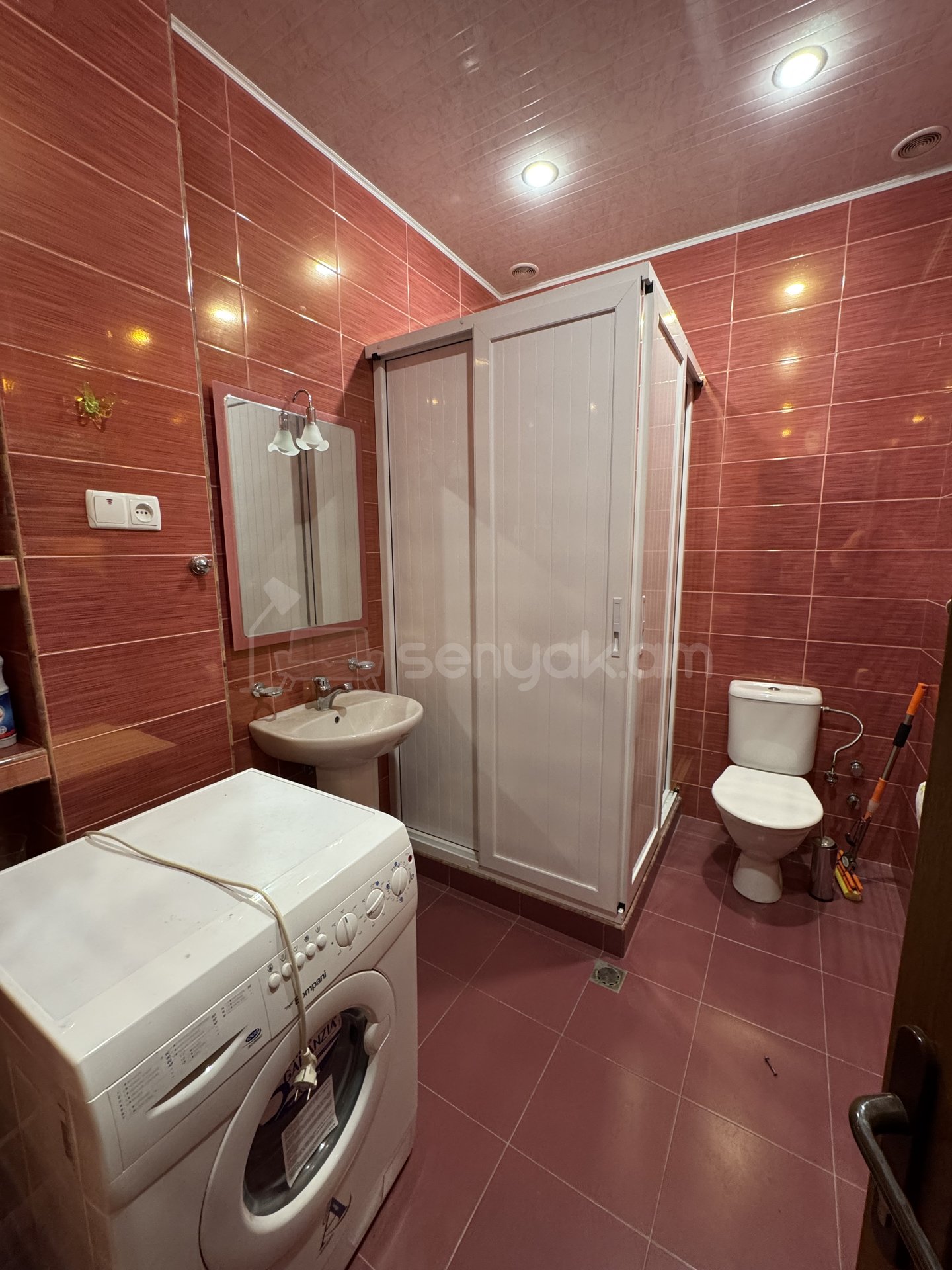 5 Սենյականոց Ամառանոց, 391քմ, Լողավազանով, Ավտոտնակով