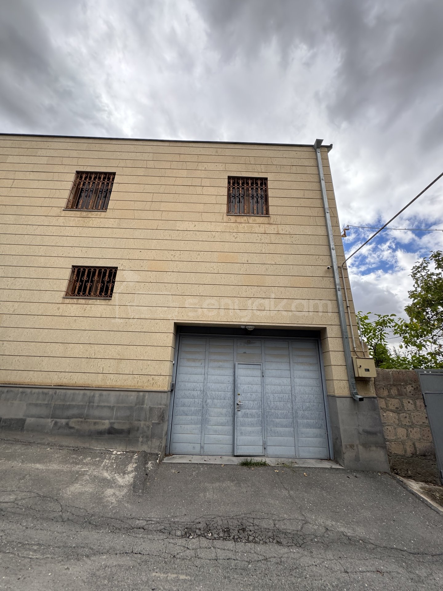 5 Սենյականոց Ամառանոց, 391քմ, Լողավազանով, Ավտոտնակով