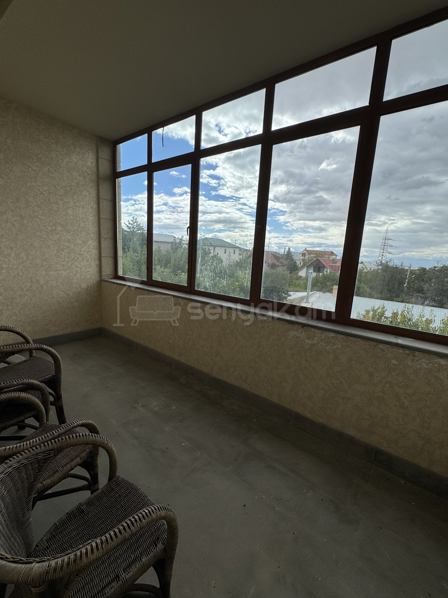 5 Սենյականոց Ամառանոց, 391քմ, Լողավազանով, Ավտոտնակով