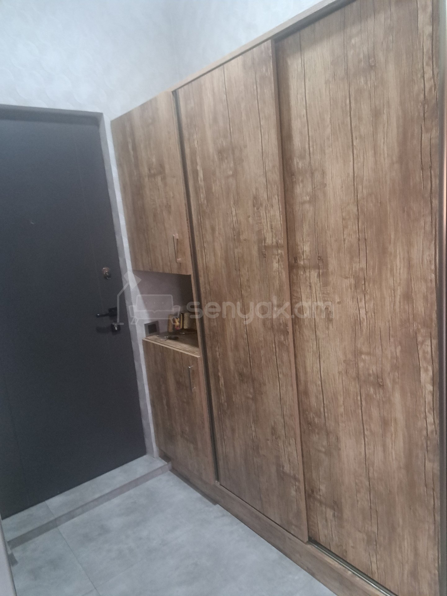 3 Սենյականոց Բնակարան Նորակառույց Քարե Շենքում, 83քմ, 2/3 հարկ, Դիզայներական Վերանորոգված