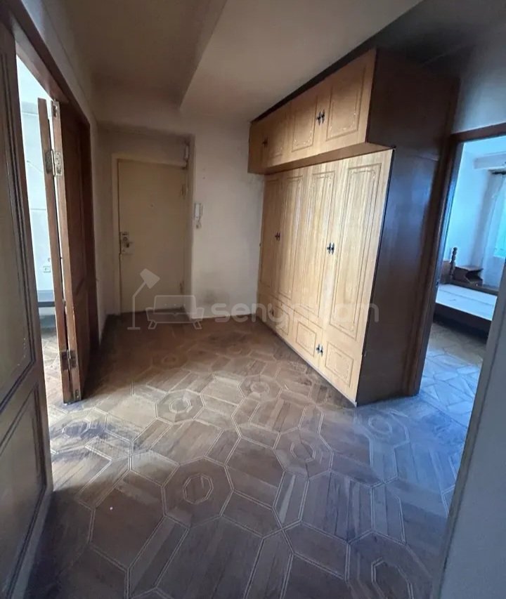 3 Սենյականոց Բնակարան, 86քմ, 8/9 հարկ, Պետական Վիճակում