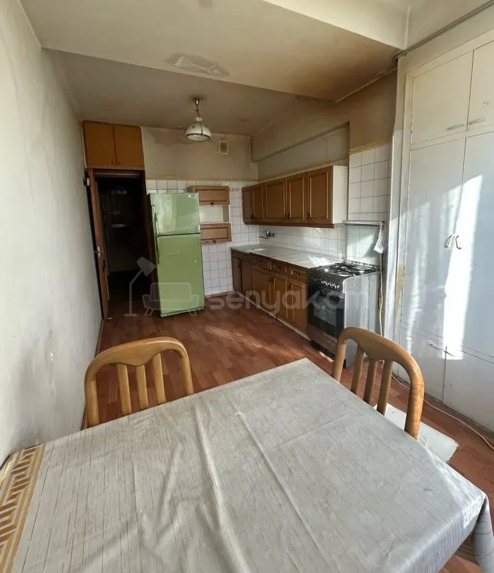 3 Սենյականոց Բնակարան, 86քմ, 8/9 հարկ, Պետական Վիճակում