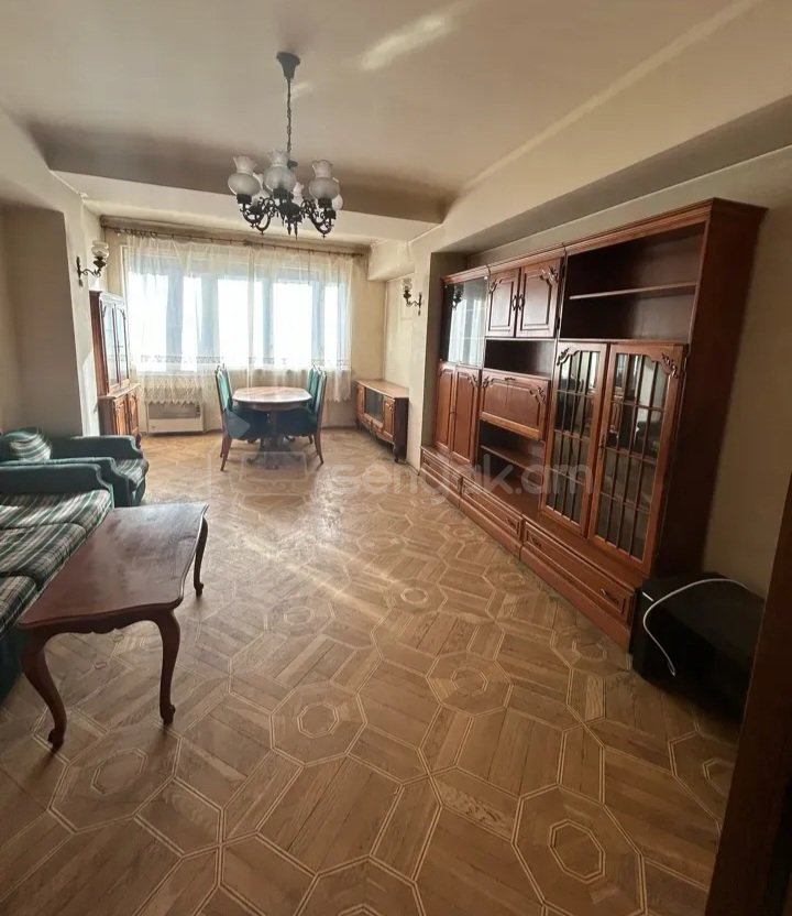 3 Սենյականոց Բնակարան, 86քմ, 8/9 հարկ, Պետական Վիճակում