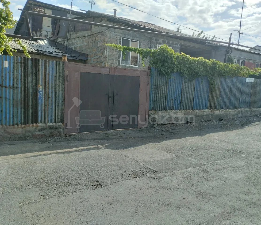 4 Սենյականոց Սեփական Տուն, 97քմ, Կոսմետիկ Վերանորոգված