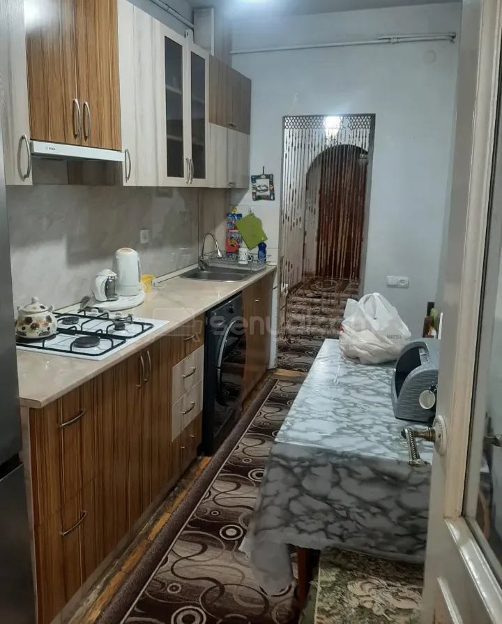 3 Սենյականոց Բնակարան Քարե Շենքում, 70քմ, 3/5 հարկ, Կոսմետիկ Վերանորոգված