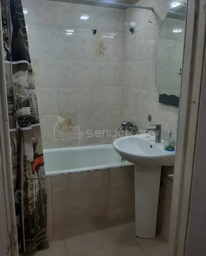 3 Սենյականոց Բնակարան Քարե Շենքում, 70քմ, 3/5 հարկ, Կոսմետիկ Վերանորոգված