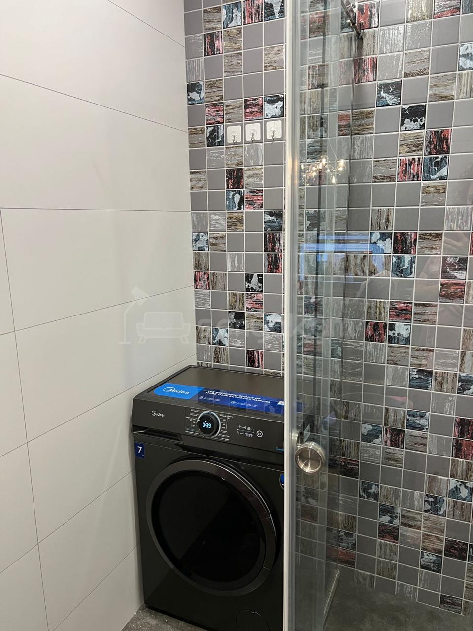 2 Սենյականոց Բնակարան Քարե Շենքում, 45քմ, 4/4 հարկ, Դիզայներական Վերանորոգված, Կահավորված, Արևկող