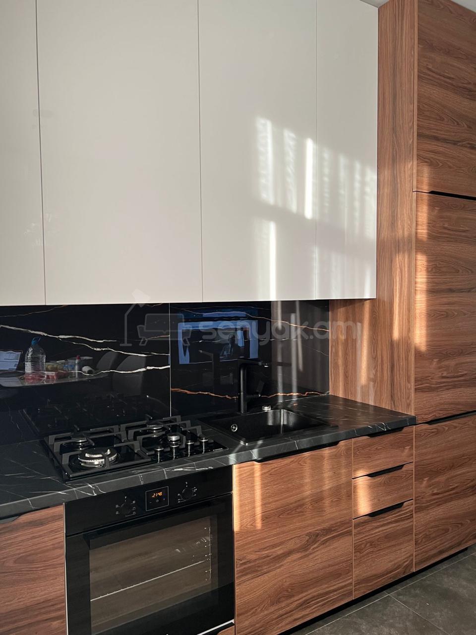 2 Սենյականոց Բնակարան Քարե Շենքում, 45քմ, 4/4 հարկ, Դիզայներական Վերանորոգված, Կահավորված, Արևկող