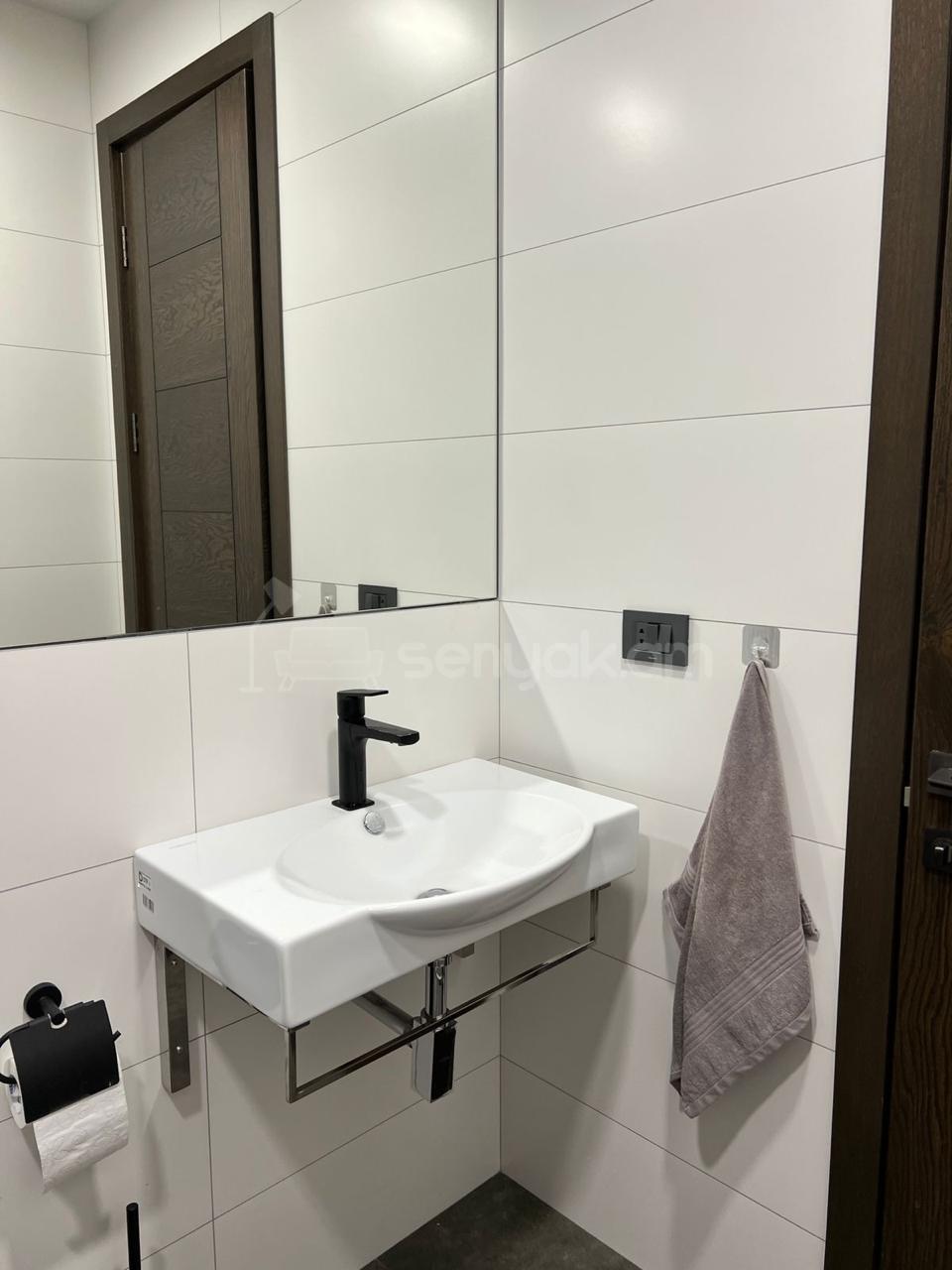 2 Սենյականոց Բնակարան Քարե Շենքում, 45քմ, 4/4 հարկ, Դիզայներական Վերանորոգված, Կահավորված, Արևկող