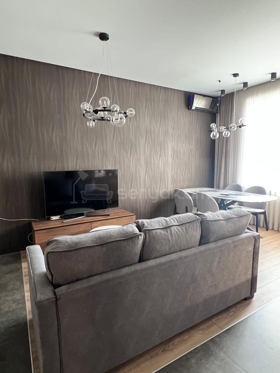 2 Սենյականոց Բնակարան Քարե Շենքում, 45քմ, 4/4 հարկ, Դիզայներական Վերանորոգված, Կահավորված, Արևկող