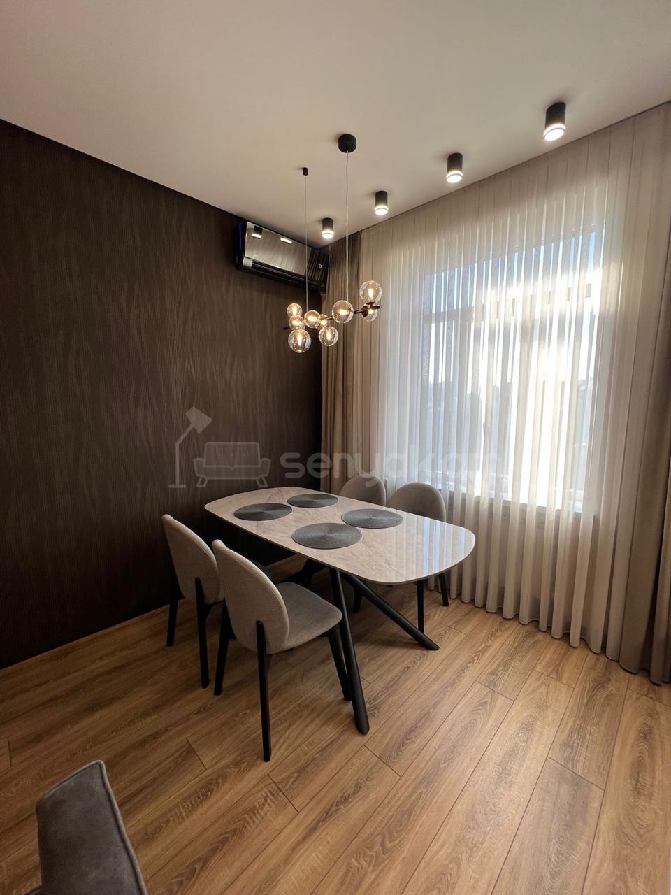 2 Սենյականոց Բնակարան Քարե Շենքում, 45քմ, 4/4 հարկ, Դիզայներական Վերանորոգված, Կահավորված, Արևկող