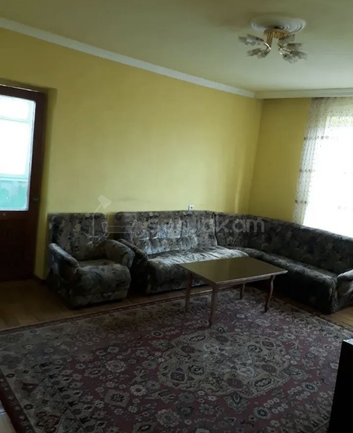 1 Սենյականոց Բնակարան, 40քմ, 5/5 հարկ, Նորմալ Վիճակում, Կահավորված