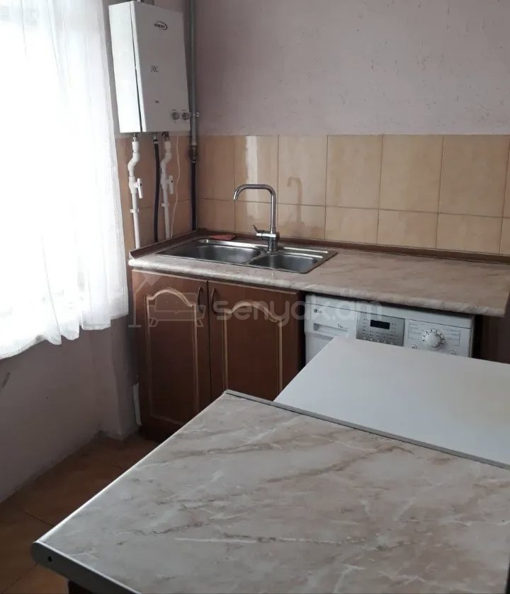 1 Սենյականոց Բնակարան, 40քմ, 5/5 հարկ, Նորմալ Վիճակում, Կահավորված