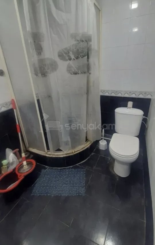 3 Սենյականոց Բնակարան Քարե Շենքում, 72քմ, 3/4 հարկ, Նորմալ Վիճակում, Կահավորված, Արևկող