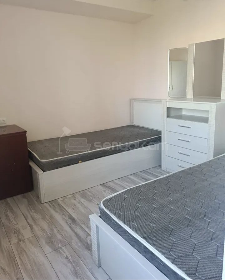 3 Սենյականոց Բնակարան, 74քմ, 5/9 հարկ, Կապիտալ Վերանորոգված, Կահավորված, Արևկող