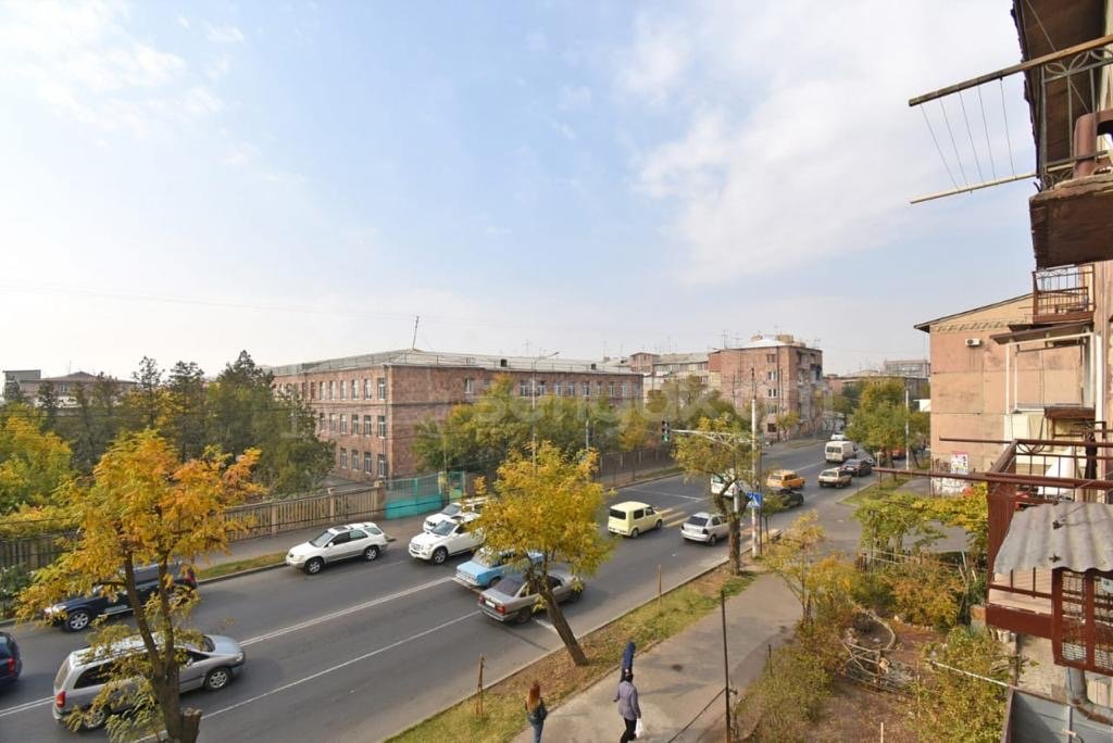 4 Սենյականոց Բնակարան, 78քմ, 3/4 հարկ, Նորմալ Վիճակում