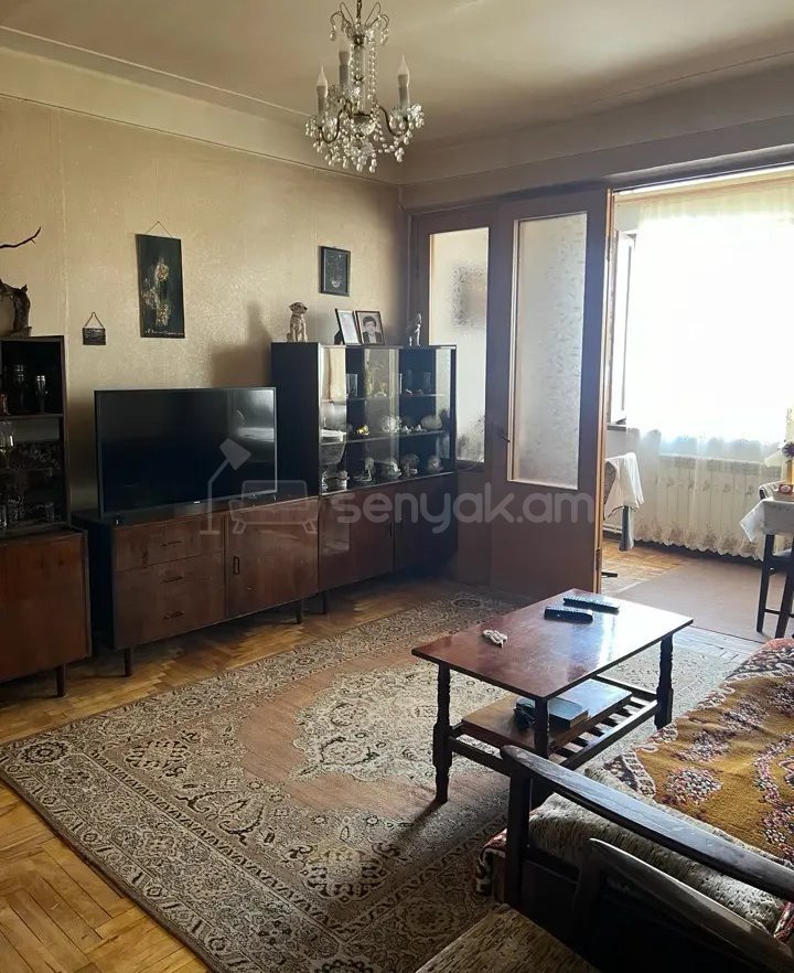 3 Սենյականոց Բնակարան Քարե Շենքում, 63քմ, 5/5 հարկ, Կոսմետիկ Վերանորոգված