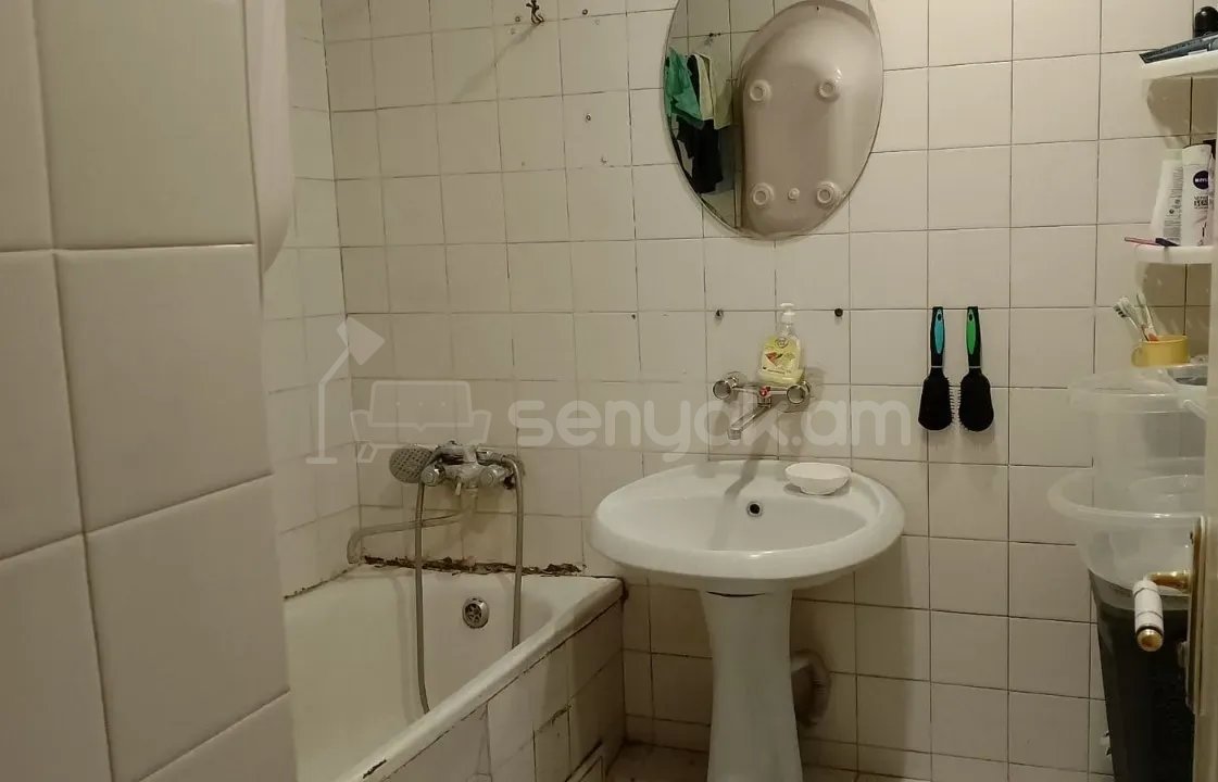 3 Սենյականոց Բնակարան, 45քմ, 9/9 հարկ, Կոսմետիկ Վերանորոգված