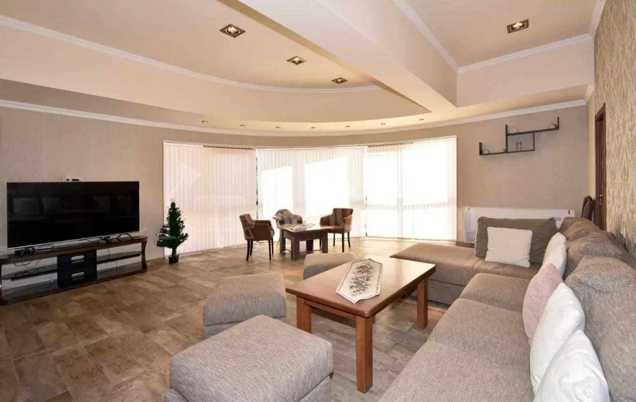 4 Սենյականոց Շքեղ Առանձնատուն, 200քմ, Լողավազանով