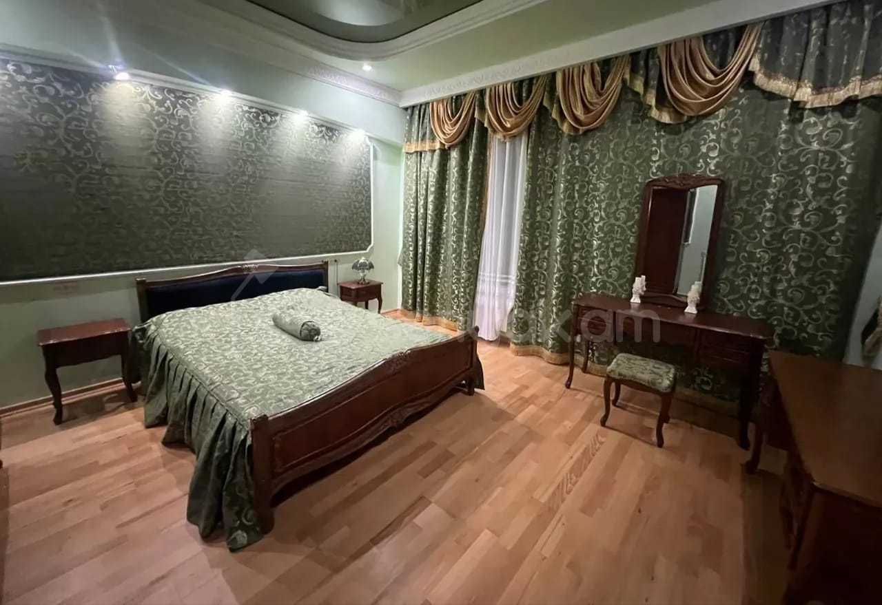 7 Սենյականոց Շքեղ Առանձնատուն, 300քմ, Լողավազանով