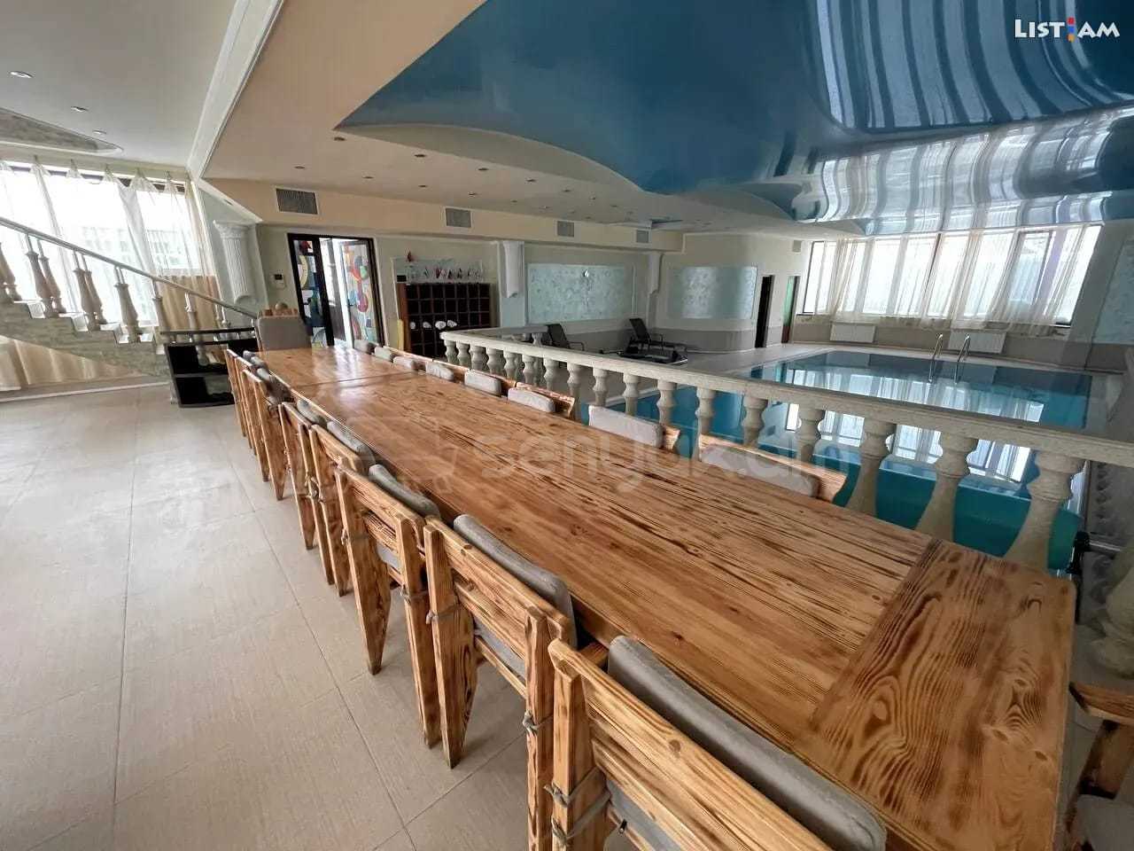 7 Սենյականոց Շքեղ Առանձնատուն, 300քմ, Լողավազանով