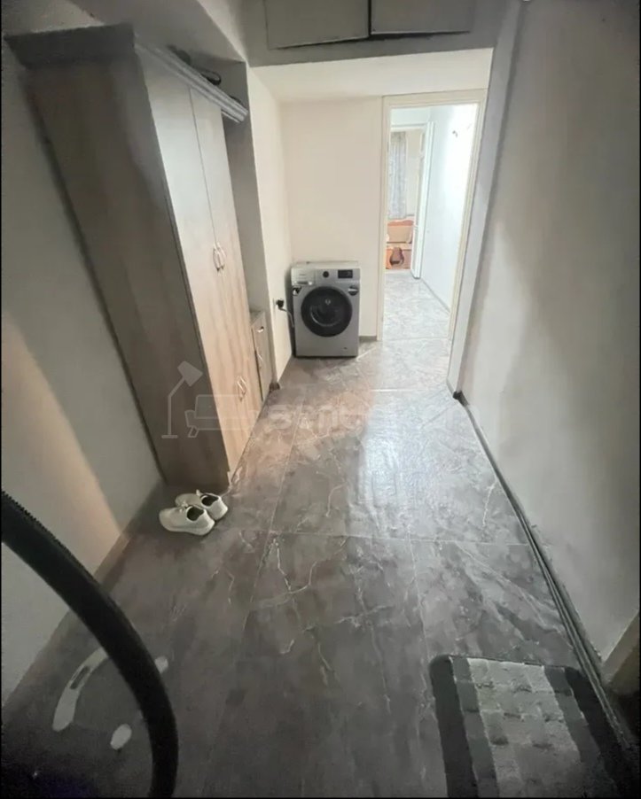 2 Սենյականոց Բնակարան Քարե Շենքում, 50քմ, 1/5 հարկ, Նորմալ Վիճակում, Կահավորված