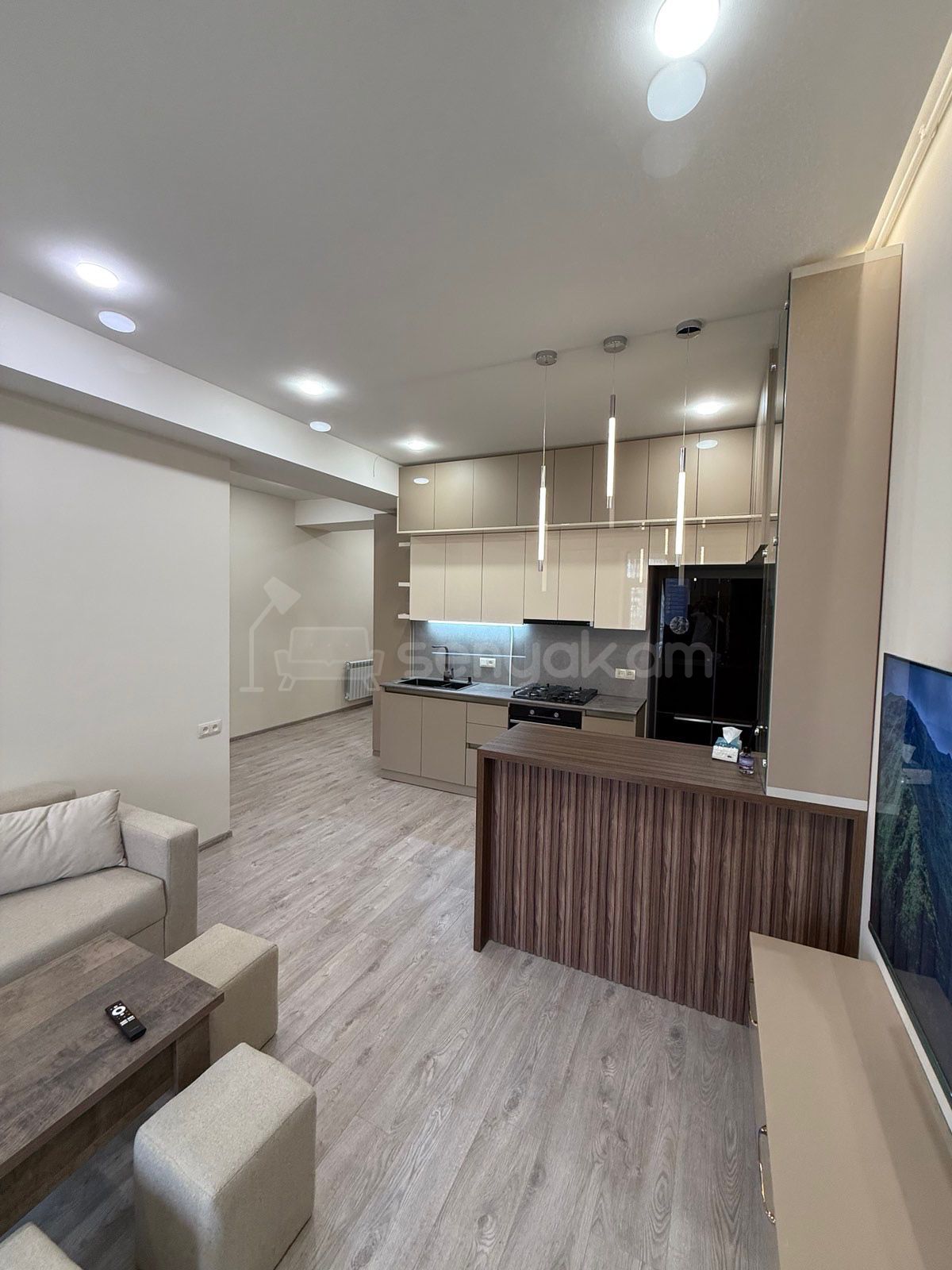 2 Սենյականոց Բնակարան Նորակառույցում, 60քմ, 9/16 հարկ, Դիզայներական Վերանորոգված, Կահավորված, Արևկող