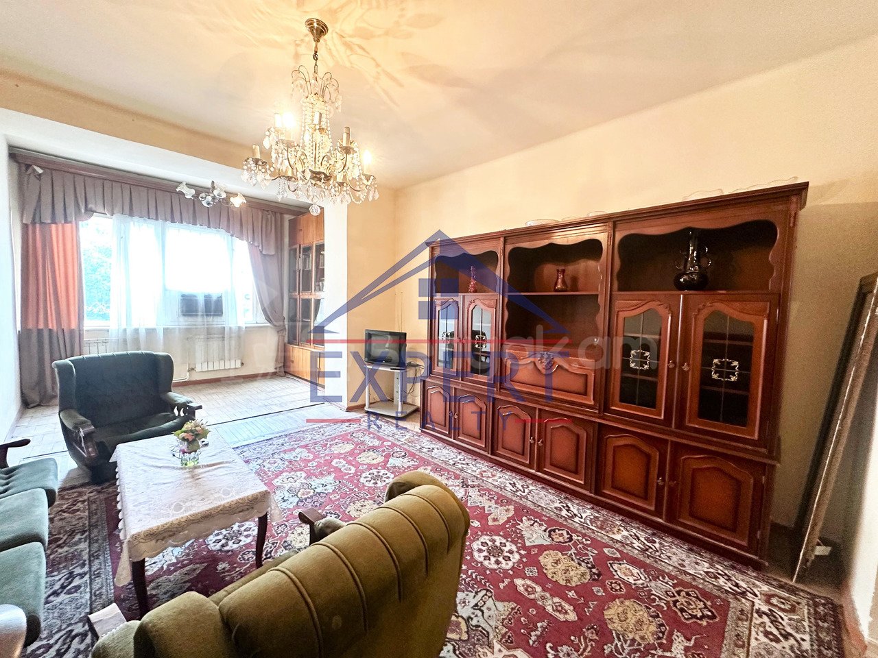 3 Սենյականոց Բնակարան Քարե Շենքում, 100քմ, 3/5 հարկ, Նորմալ Վիճակում, Կահավորված, Արևկող