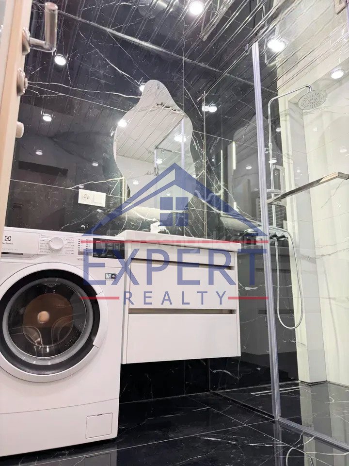 3 Սենյականոց Բնակարան, 81քմ, 8/9 հարկ, Կապիտալ Վերանորոգված, Կահավորված, Արևկող